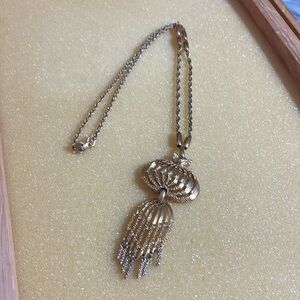 Vintage Monet gold tone necklace